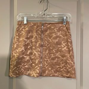 🆕 Honey Punch Small Taupe Camo Skirt